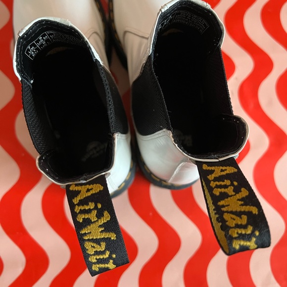 2976 SMOOTH LEATHER PLATFORM CHELSEA BOOTS White 9 Dr Marten’s - Picture 3 of 6